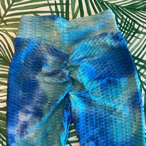 Never worn tie dye booty leggings